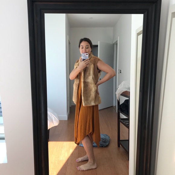 Brand new tan, real rabbit fur vest - Picture 2 of 5